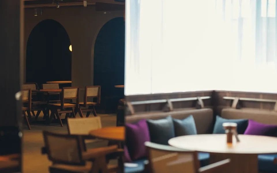 A space with a wonderful contrast between day and night