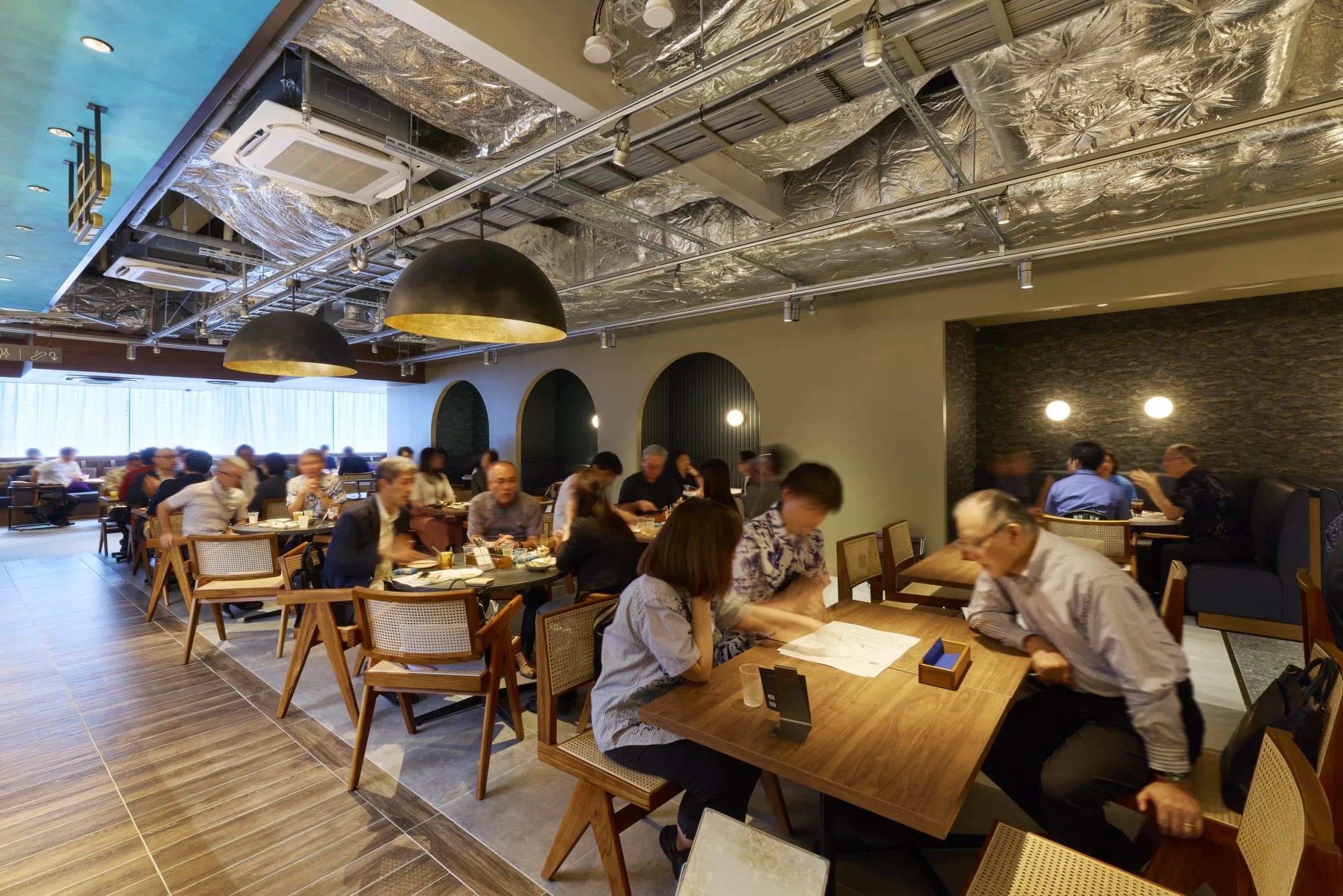 仲間と囲むひとときを演出