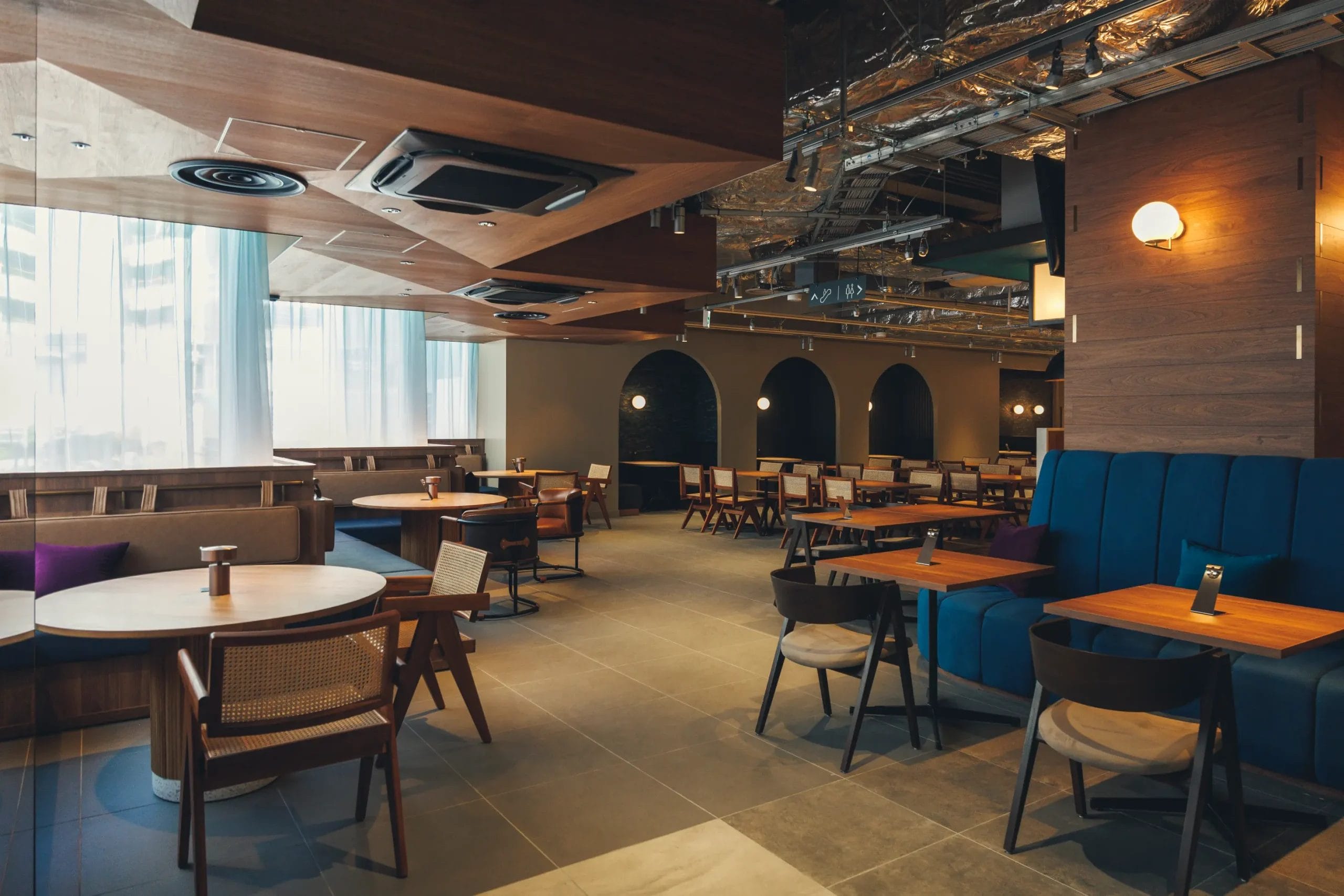 女子会にぴったりの華やかな空間